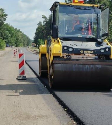 На Полтавщині відновили понад 42 тисячі квадратних метрів доріг за тиждень