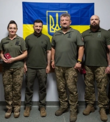 Зеленський відвідав поранених захисників у медзакладі в Харкові