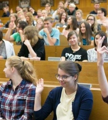 Менеджмент, право, філологія: які напрями освіти обрали абітурієнти у 2025 році Менеджмент, право, філологія: які напрями освіти обрали абітурієнти у 2025 році
