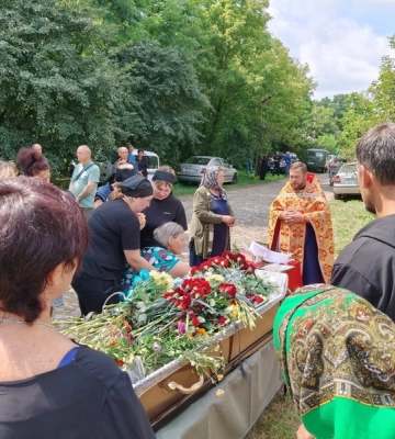 Із загиблим на Харківщині військовим попрощалися у Дмитрівській громаді 