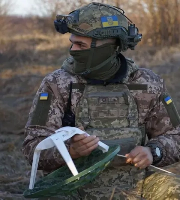 День військ зв&#039;язку: привітання у прозі, віршах та яскравих листівках