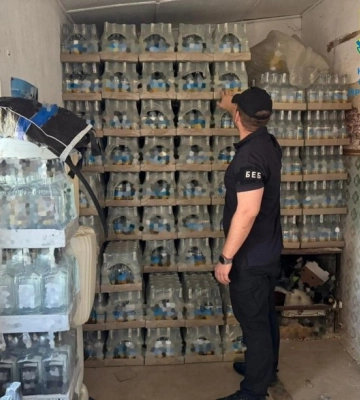 На Київщині припинено незаконний продаж фальсифікованого алкоголю та цигарок на суму понад ₴2 млн