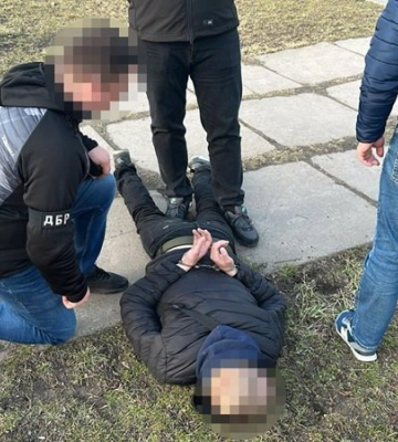 На Одещині правоохоронець отримав 4 роки тюрми за спробу налагодити канал переправлення чоловіків за кордон