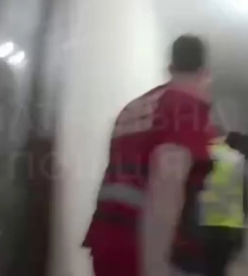 Впала і не могла встати: у Луцьку рятували жінку (відео)