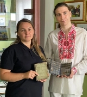 Конфісковані на «Ягодині» культурні цінності передали музею в Херсоні
