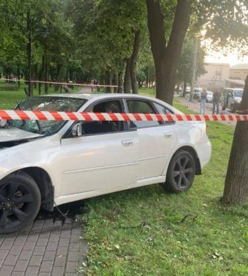 Полиция задержала водителя, который травмировал двух женщин в парке Киева