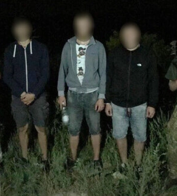 Намагалися незаконно потрапити до Молдови: на Буковині затримано трьох чоловіків, - ДПСУ. ВІДЕО+ФОТО