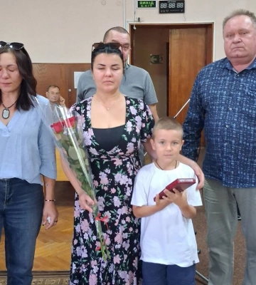 На Черкащині сину та дружині полеглого захисника передали орден (ФОТО)