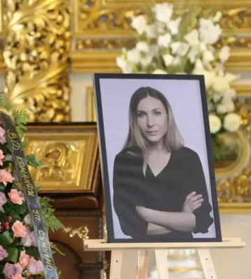 У Києві попрощалися із загиблою в російському полоні журналісткою Вікторією Рощиною У Києві попрощалися із загиблою в російському полоні журналісткою Вікторією Рощиною