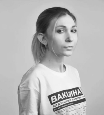 У Києві прощаються з загиблою у полоні РФ журналісткою Вікторією Рощиною