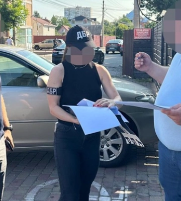 Чиновников Госпродпотребслужбы Винницкой области поймали на взятке