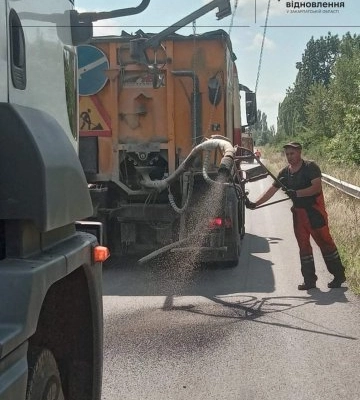 Ремонт траси М-06 у розпалі: від Мукачево до Соломонова працює важка техніка