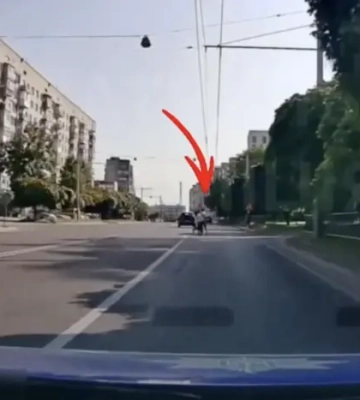Впала і не могла встати: у Луцьку рятували жінку (відео)