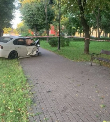 Полиция задержала водителя, который травмировал двух женщин в парке Киева