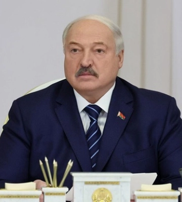 Лукашенко ответил, видит ли своим преемником сына Николая