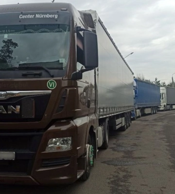 Движение грузовиков разрешили в Николаевской области ночью из-за дневной жары