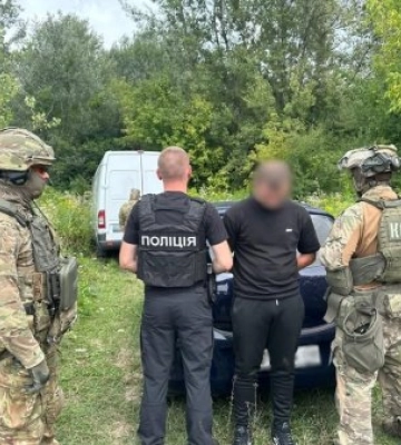 На Закарпатті затримали переправника, який намагався підкупити прикордонника