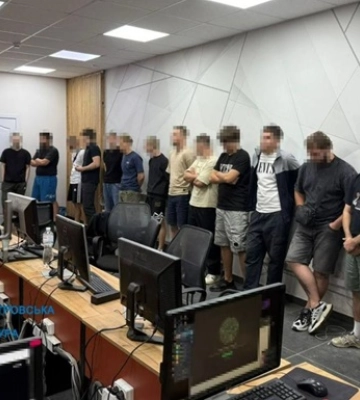 На Днипропетровщине накрыли 31 мошеннический колл-центр