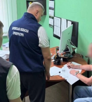 У Харкові директор та старша медсестра заробили на "мертвих душах" понад мільйон гривень У Харкові директор та старша медсестра заробили на "мертвих душах" понад мільйон гривень