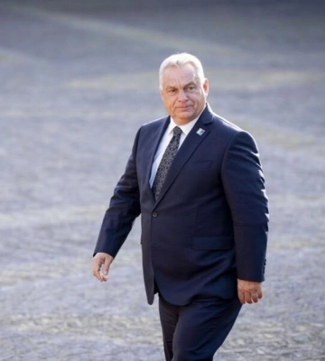 Орбан предложил отправить Мерца и Макрона в Москву к Путину, сравнив ЕС с "обиженным ребенком" Орбан предложил отправить Мерца и Макрона в Москву к Путину, сравнив ЕС с "обиженным ребенком"