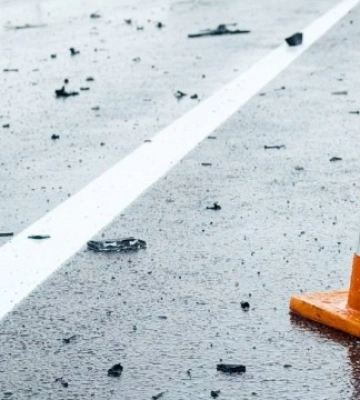 На Львівщині у ДТП з вантажівкою травмувалися п’ятеро людей, троє з них - пішоходи