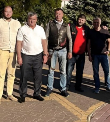 В Мелитополе местный &quot;бандит&quot; примкнул к путинским байкерам 