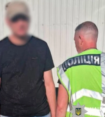 У Києві затримали чоловіка, який під вдарив перехожого ключами по голові