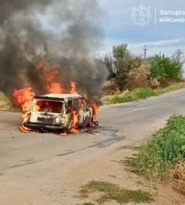 Окупанти скинули вибухівку на цивільне авто на Запоріжжі, люди загинули