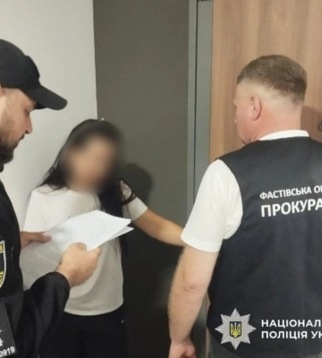 На Київщині викрили ексдиректорку благодійного фонду в розтраті 1,8 млн грн, зібраних для ЗСУ