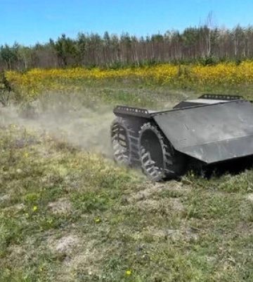Наземний дрон 13 бригади НГУ &quot;Хартія&quot; Змій-500 евакуював пораненого бійця. ВIДЕО