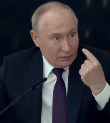 Украина не будет отдавать свою землю - Зеленский