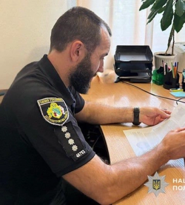 У Кривому Розі затримано двох молодиків, які на вулиці побили та пограбували людину
