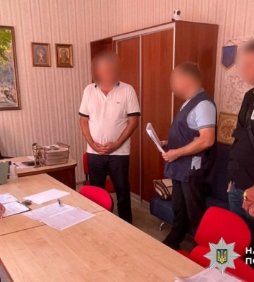 Привласнили кошти на ремонт сектору поховань полеглих воїнів - на Полтавщині викрито посадовців