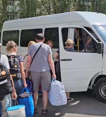 Россия ударила дроном по автобусу в Херсоне: погибли два человека, 16 раненых – фото