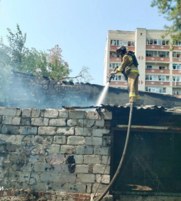 У Краматорському районі рятувальники ліквідували 5 пожеж після ворожих обстрілів