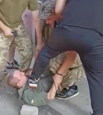 У Дніпрі працівники ТЦК побили ексвійськового