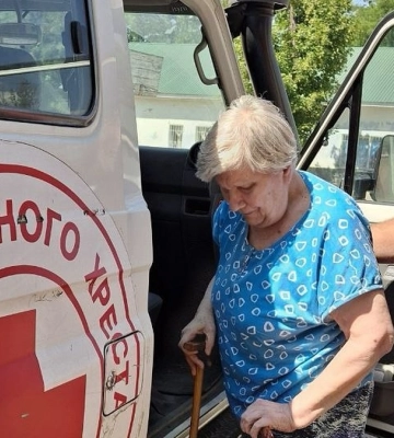 Волонтери УЧХ двох областей беруть участь в евакуації мешканців Корабела у Херсоні