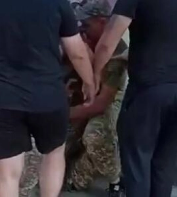 Скандальне відео з Дніпра: чи побили працівники ТЦК колишнього військового