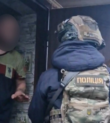 У Сумах поліція повідомила про підозру чоловіку в збуті наркотиків у особливо великих розмірах