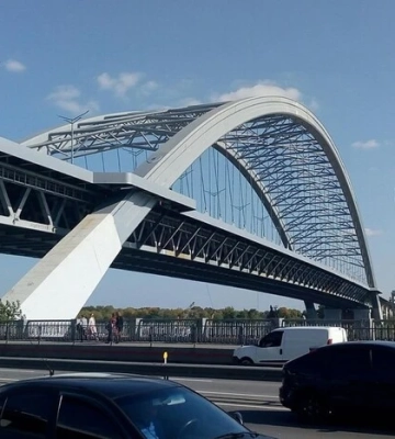 Прокуратура вимагає визнати недійсним договір на будівництво Подільського мосту
