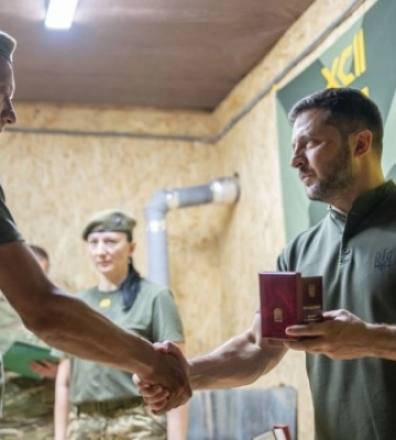 Президент відзначив державними нагородами захисників Харківщини
