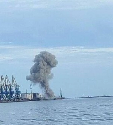 В окупованому Бердянську стався вибух на підстанції: знеструмлено ремонтну базу загарбників, - ЗМІ