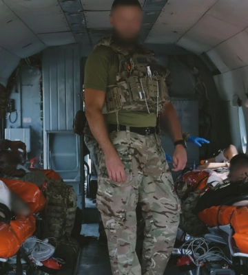 Боевые медики ГУР провели массовую эвакуацию: как спасают жизни во время полета