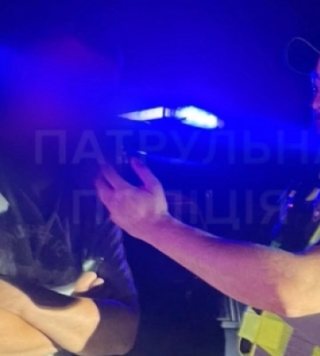 Втікав і на машині, і пішки: у Луцьку патрульні «спалили» пʼяного водія (відео)