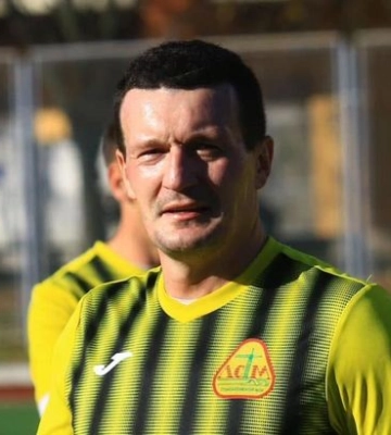 Федецький зіграв за аматорів у відбірковому матчі Кубка України – ексгравця Дніпра та Шахтаря вилучили за емоції