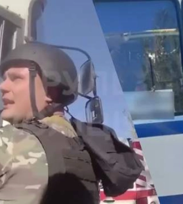 Утро превратили в трагедию: в ОВА рассказали о смертоносной атаке на автобус под Херсоном