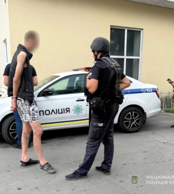 Безпричинно побив пенсіонера та зухвало обікрав юнака - на Сумщині заґратовано рецидивіста