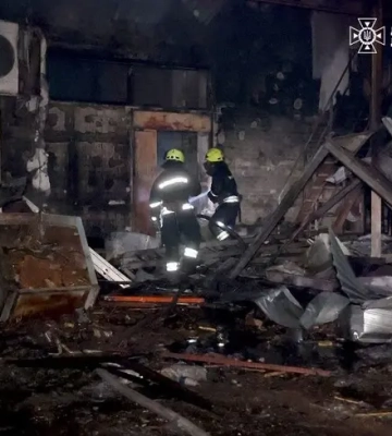 Через атаку дронів у Дніпропетровській області спалахнули пожежі - ОВА