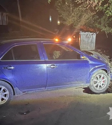 Обставини ДТП, внаслідок якої постраждали двоє людей, встановлює поліція Чернівців