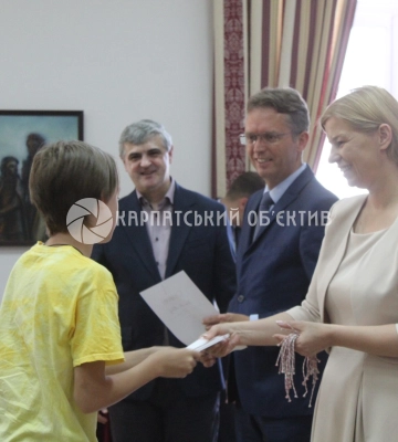 Літо нових можливостей: як сотні закарпатських школярів зростали у таборах фонду «Геніус»